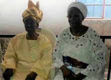 mom_and_group6